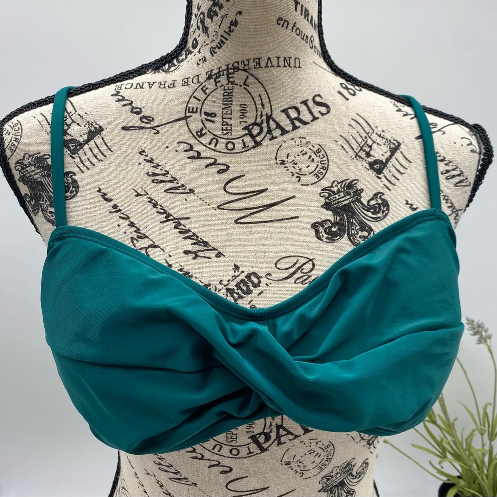 M OLD NAVY padded bikini tops cross open back style in Teal size M